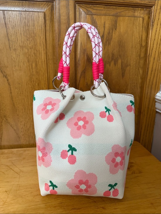 Handbags - Floral Pink Canvas Bucket Tote Bag with Pink Rope Handles NWOT